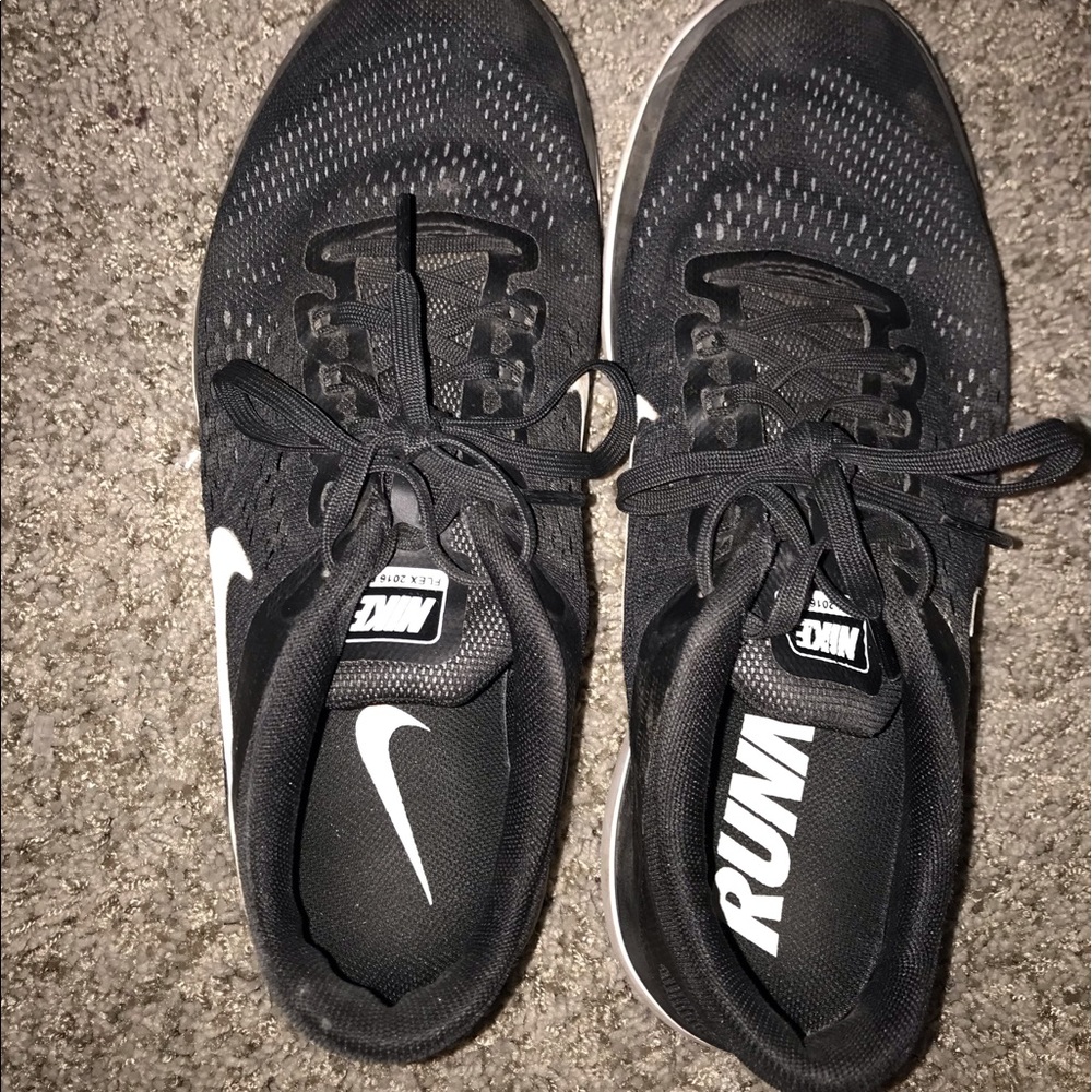 8.5 Nike flex run women’s tennis shoes
